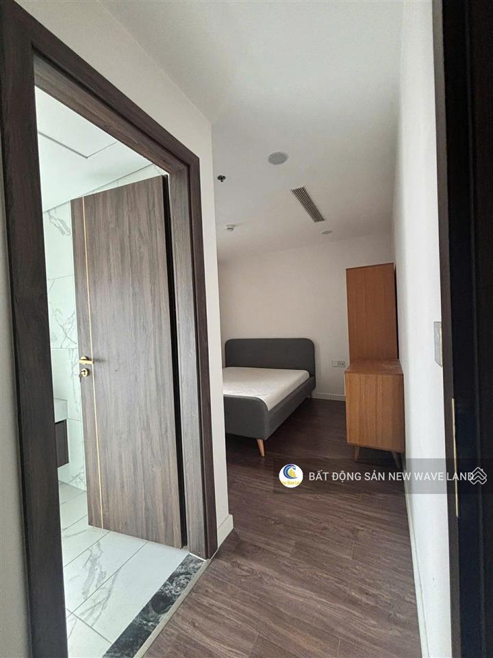 Cho thuê căn hộ sunshine sky city 4pn 132m2, full nội thất, nhà trống ở ngay  giá 29tr