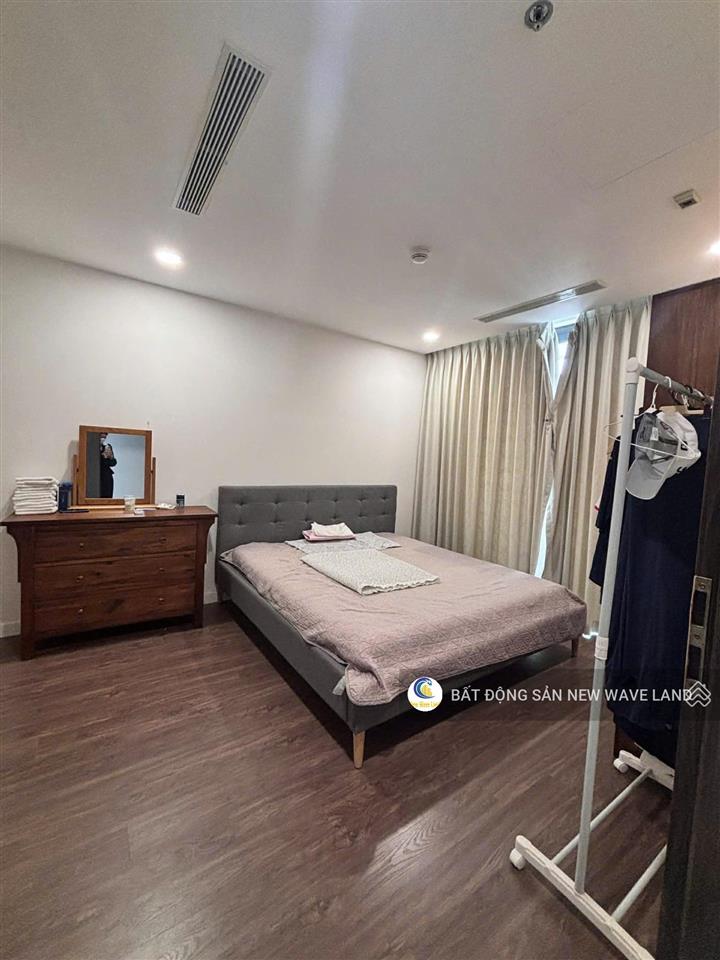 Cho thuê căn hộ sunshine sky city 4pn 132m2, full nội thất, nhà trống ở ngay  giá 29tr
