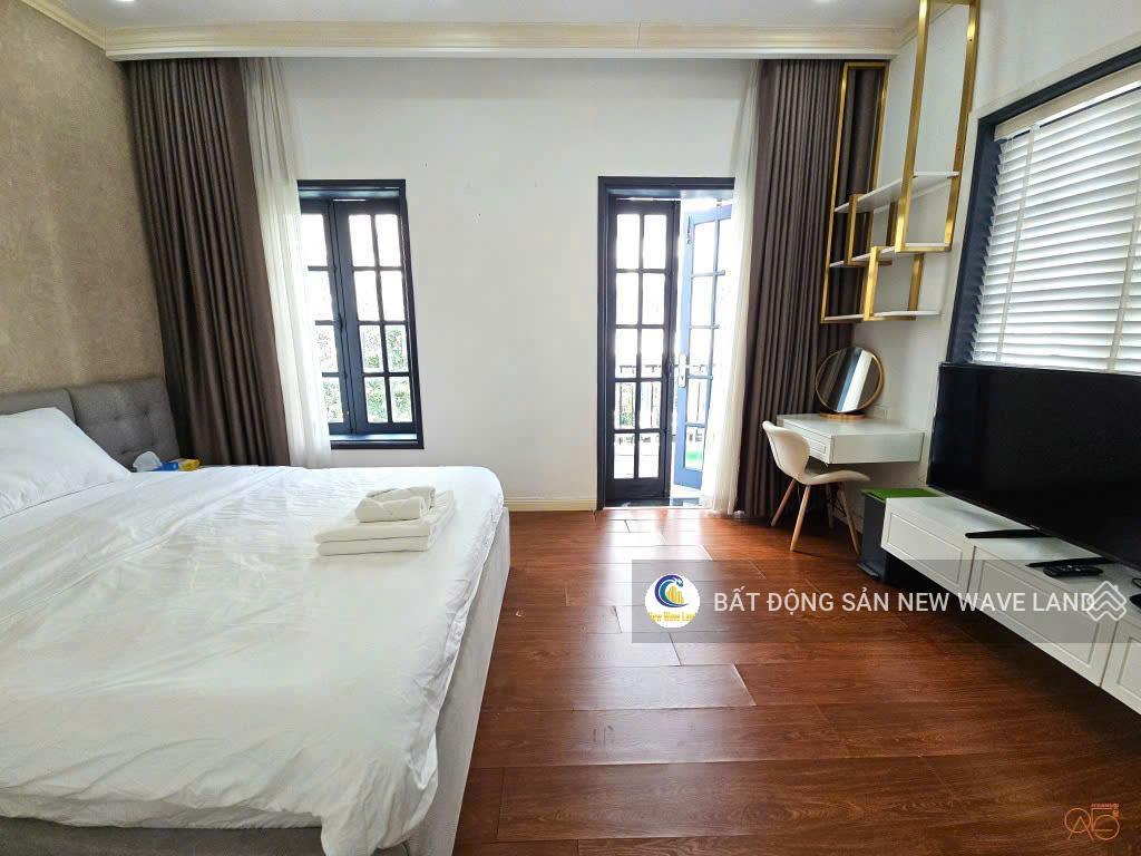 Cho thuê biệt thự nguyễn thị thập quận 7, 9x31m, 1 trệt 3 lầu, 6pn khép kín full nt  giá 100tr