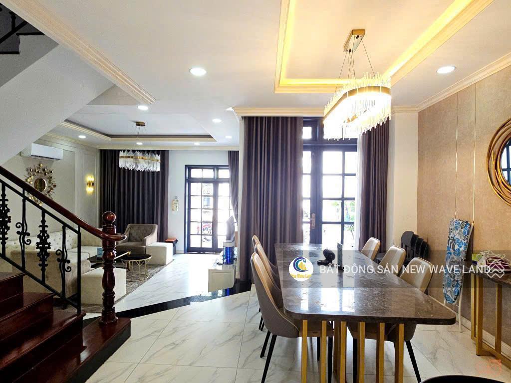 Cho thuê biệt thự nguyễn thị thập quận 7, 9x31m, 1 trệt 3 lầu, 6pn khép kín full nt  giá 100tr
