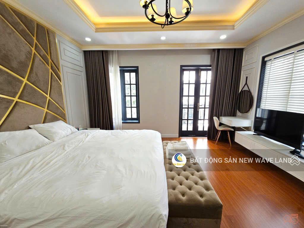 Cho thuê biệt thự nguyễn thị thập quận 7, 9x31m, 1 trệt 3 lầu, 6pn khép kín full nt  giá 100tr