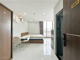 Cho thuê căn hộ chung cư studio ban công view tp, rộng 40m2, full nội thất, thang máy  hầm xe