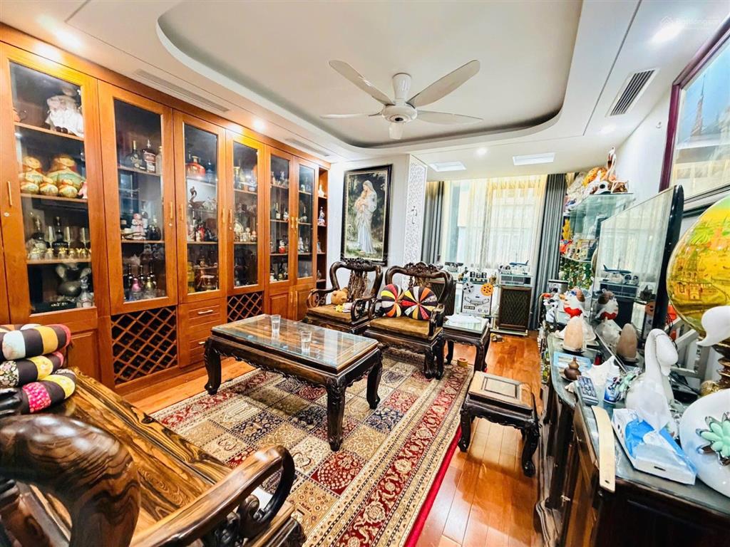 Cầu giấy  dưới kinh doanh trên ở