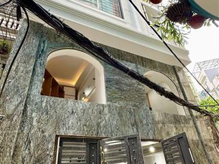 Bán nhà phố nguyễn ngoc vũ  trung tâm cầu giấy 