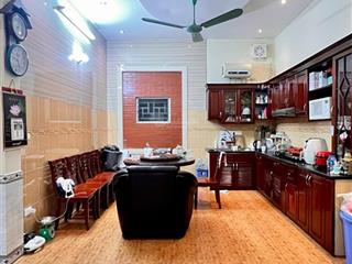 Nguyễn khang trung tâm cầu giấy ngõ thông nhà đẹp ở ngay sổ đỏ chính chủ 56m 4 tầng mt 4,1m