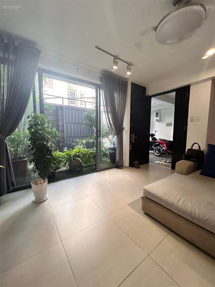 Bán gấp vila 157m2, không gian xanh khí hậu trong lành ở hoàng văn thụ, p8 phú nhuận, tphcm