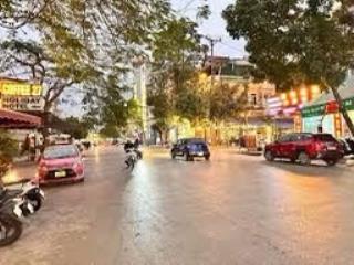 Mặt đường văn cao, vị trí cực đẹp, 90m2 mt 4.5m, nhà 5tầng, ko lỗi lầm, chủ thiện chí  giá 20tỷ