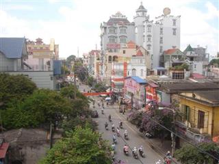 Mặt đường 3 thoáng trần nguyên hãn, dt 86, ngang 6.8m, giá 25tỷ, vị trí cực đẹp, bìa vuông vắn