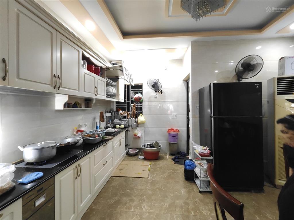 Mặt đường phố cấm, nhà dân xây 3tầng chắc chắn, 88m2 ngang5m, giá 10.8ty, phù hợp vừa ở vừa kdoanh