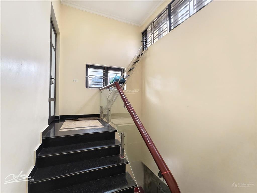 Mặt đường phố cấm, nhà dân xây 3tầng chắc chắn, 88m2 ngang5m, giá 10.8ty, phù hợp vừa ở vừa kdoanh