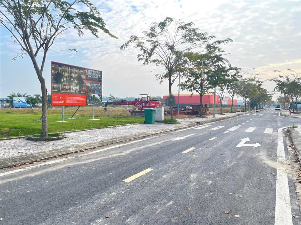 Bán gấp lô góc 2mt block b4 5x18m, gần mt đường 20m trong khu dân cư dragon pearl by ở park