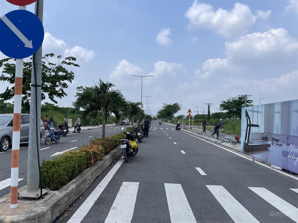 Bán gấp lô f107 đối diện chung cư liền kề hồ cảnh quan giá 1 tỷ 584 triệu công chứng ck thêm 10%