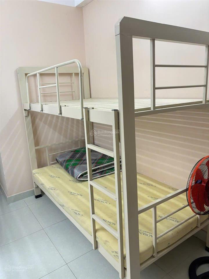 Nguyễn hữu cầu, quận 1  dọn vào ở ngay