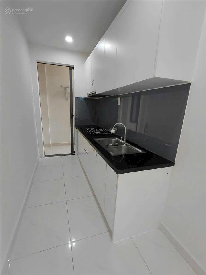 Căn hộ 2pn có máy lạnh, rèm,..... giá tốt, cc green river, quận 8