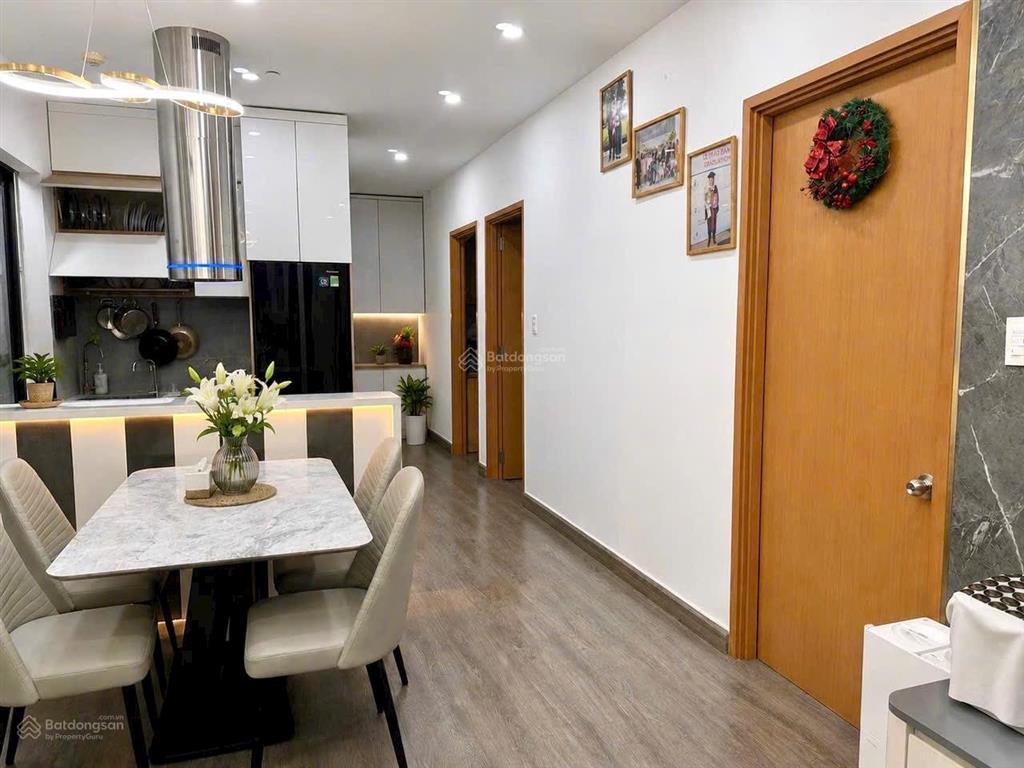 Đã có sổ hồng, căn 3 phòng  nhà đẹp so với mặt bằng cc tara residence