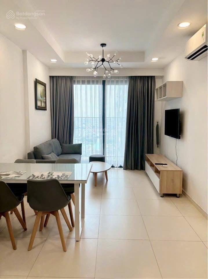 Cần bán căn 2pn tầng cao, nhà đẹp tại cc the pegasuite, quận 8