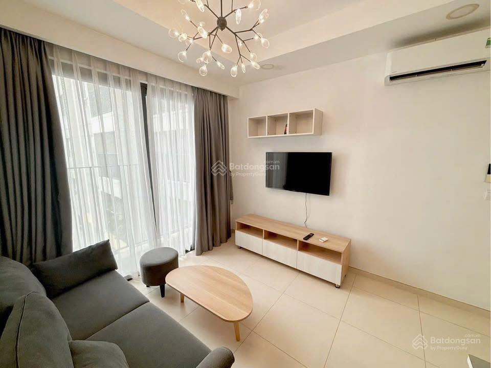 Cần bán căn 2pn tầng cao, nhà đẹp tại cc the pegasuite, quận 8