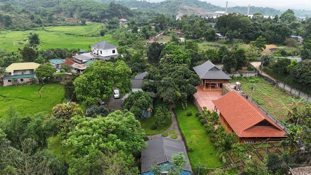 Bán 4500m2 khuôn viên nghỉ dưỡng view cánh đồng bát ngát tại lương sơn hòa bình