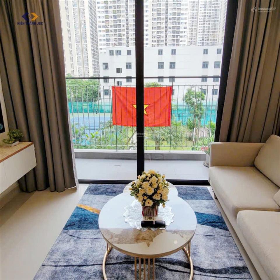 Bán căn 2 ngủ+ 63m2, full đồ, s205 vinhomes smart, view sân thể thao, công viên rộng