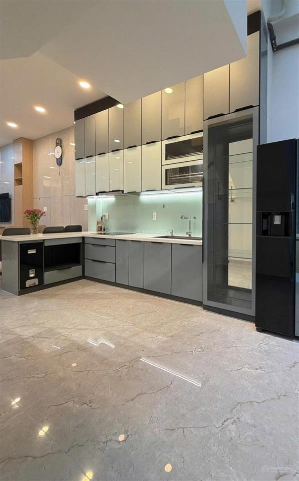 Cho thuê nhà nguyên căn đường bàu cát 3, tân bình, 4mx18m, 2 lầu, 3 phòng ngủ, giá 20 triệu/ tháng