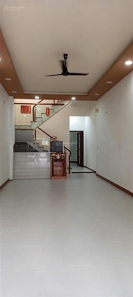 Cho thuê nhà nguyên căn hẻm xe tải đường đồng đen, tân bình, 4mx18m, 1 lầu, giá 17 triệu
