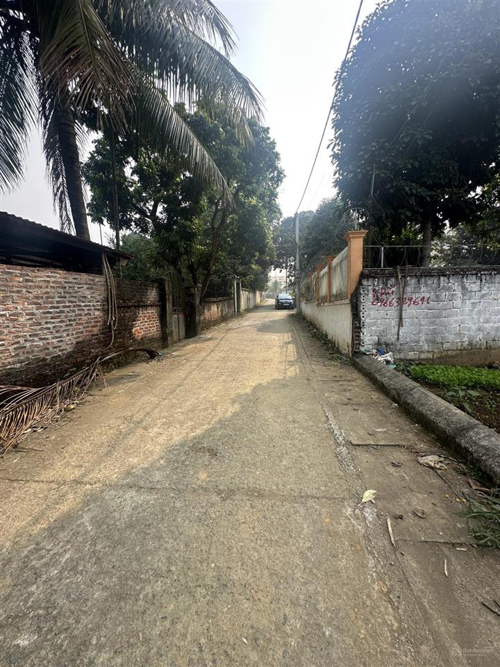 Chủ lo việc nhà, cắt bán 180m2 full thổ cư gần sát trục chính phú mãn phú cát và quốc lộ 21.