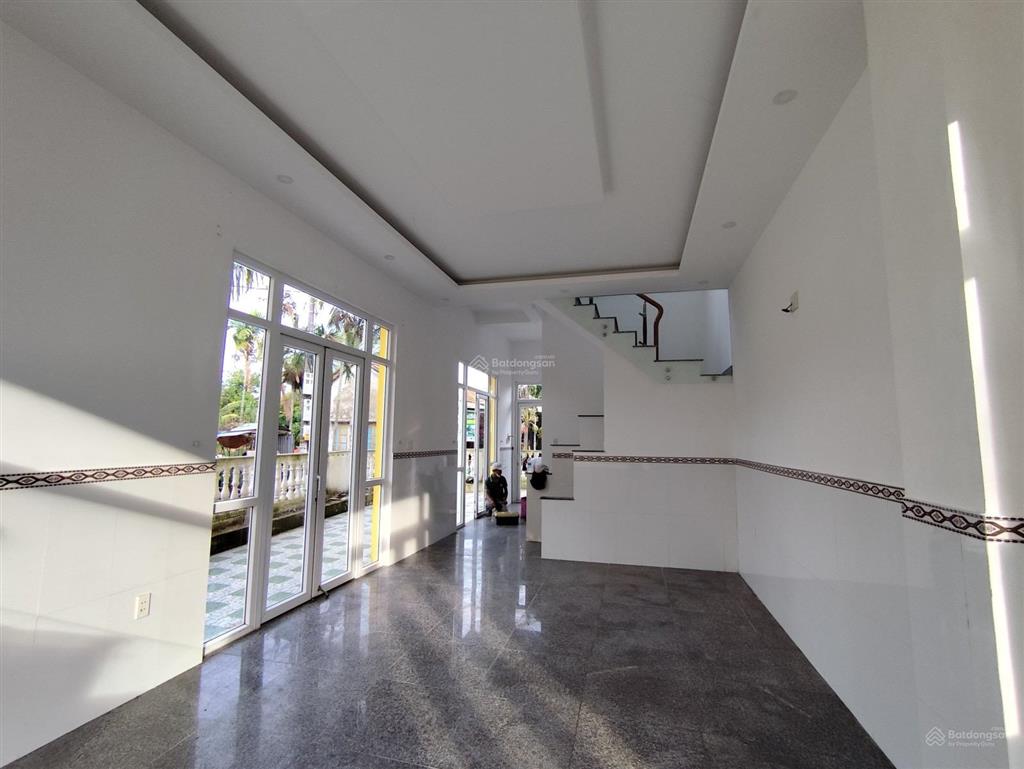 Bán nhà riêng tại đường dx 018, giá siêu hời 5,95 tỷ, 111m2, 3pn, 4wc