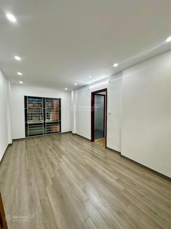 Lô góc trung tâm ba đình ngõ nông  thông diện tích 52m, mt 5.6m  5 tầng