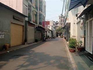 Huỳnh văn nghệ  5.5m x 17m  nở hậu  ko lộ giới  chính chủ