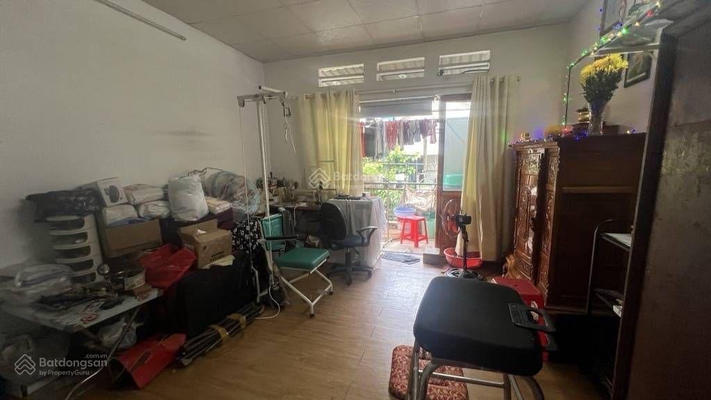 Phạm văn bạch  nhà chính chủ trang bìa  4.2m x 20m  trệt lầu