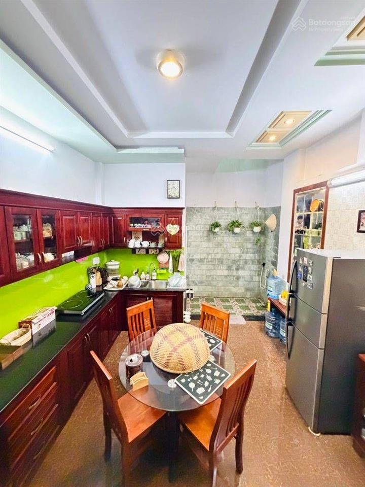 Mặt tiền hẻm xe tải thông  phạm văn bạch  4m x 18m x 4 tầng  nhỉnh 8 tỷ