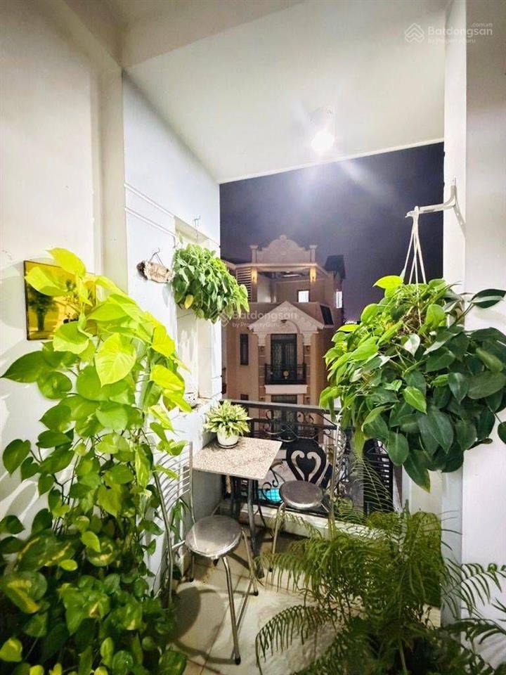 Mặt tiền hẻm xe tải thông  phạm văn bạch  4m x 18m x 4 tầng  nhỉnh 8 tỷ