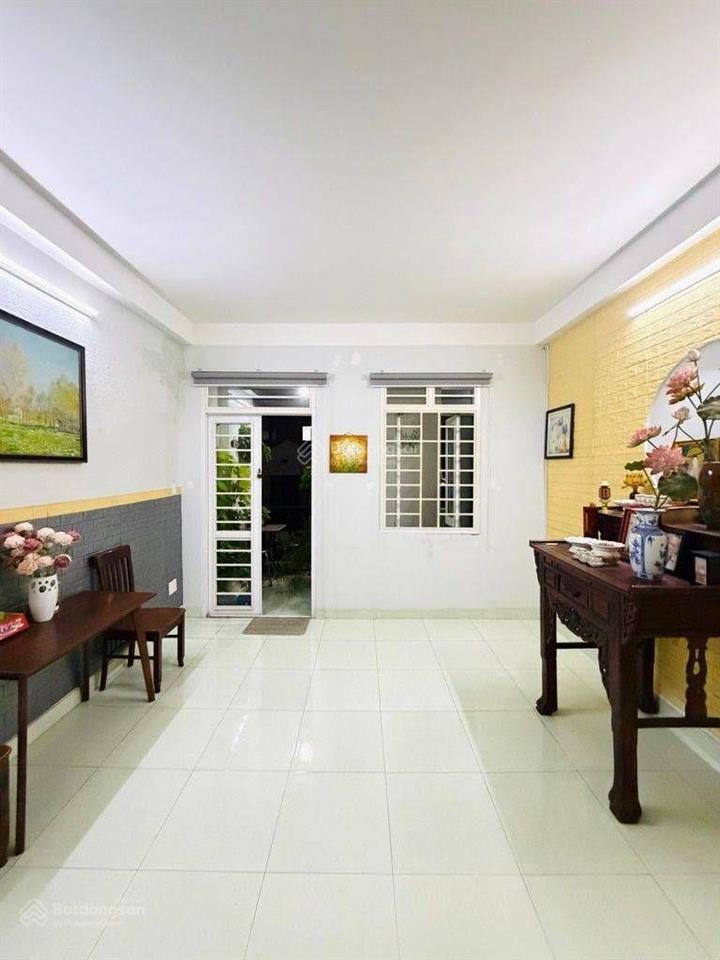 Mặt tiền hẻm xe tải thông  phạm văn bạch  4m x 18m x 4 tầng  nhỉnh 8 tỷ