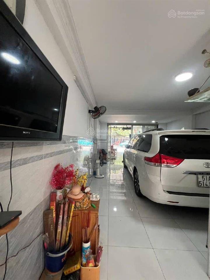 Mặt tiền nguyễn duy cung gv  4m x 18m  có dòng tiền  7 tỷ nhỉnh