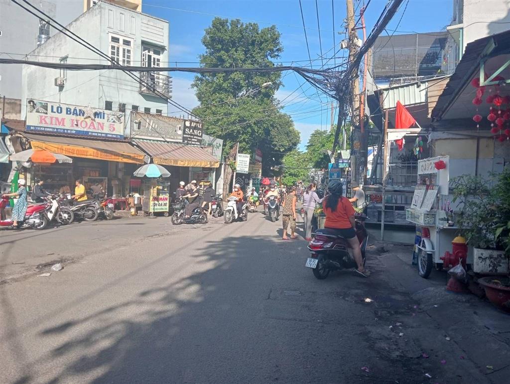 Mặt tiền nguyễn duy cung gv  4m x 18m  có dòng tiền  7 tỷ nhỉnh