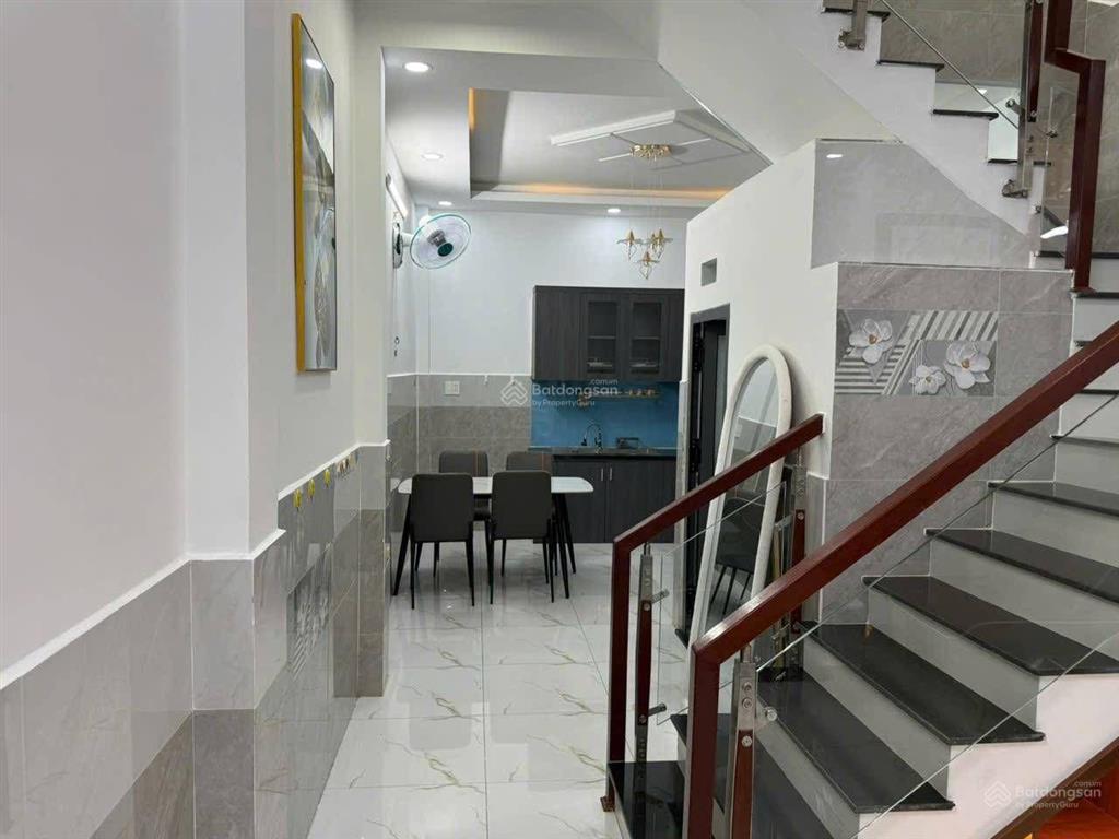 Mặt tiền xe tải thông  50m2  nhà mới ở ngay  giá còn bớt   ngay