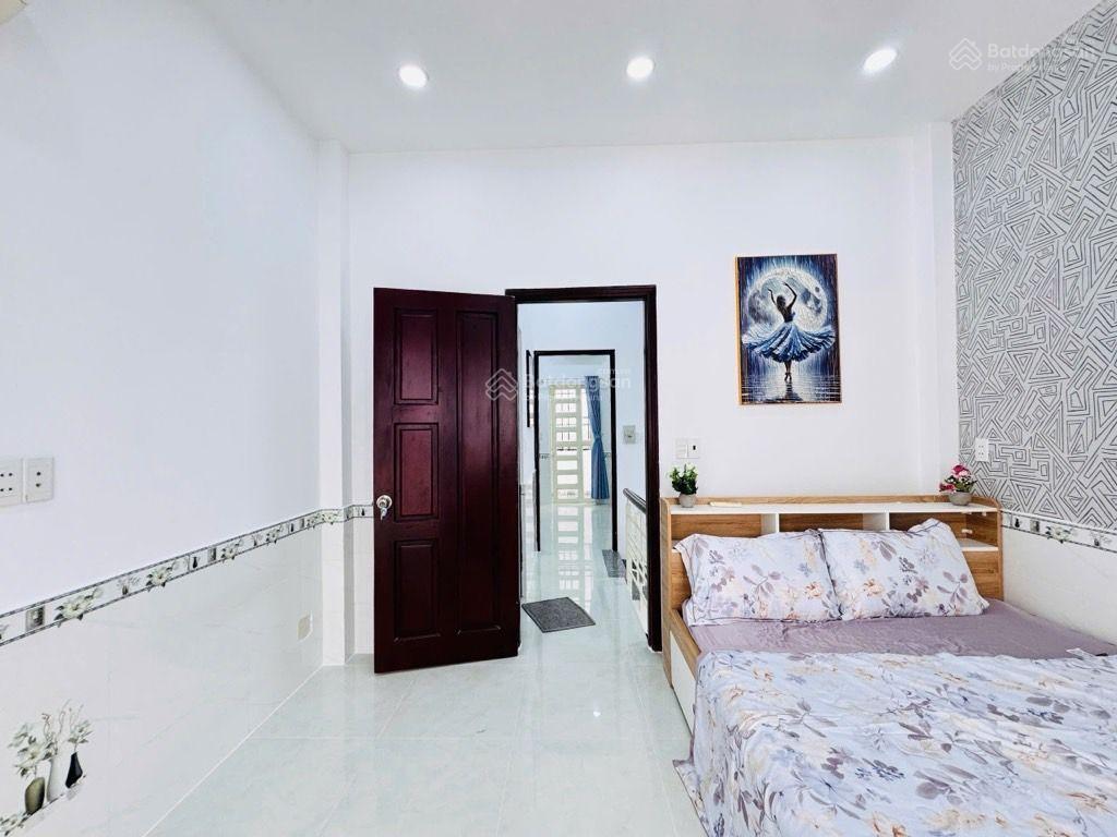 Nhà chính chủ bán gấp , 4.5m x 15m ko lộ giới quy hoạch, chỉ hơn 5 tỷ