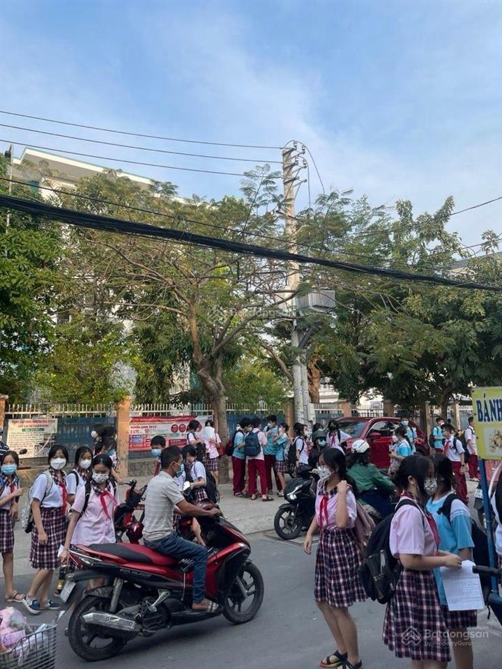 Nhà chính chủ bán gấp , 4.5m x 15m ko lộ giới quy hoạch, chỉ hơn 5 tỷ