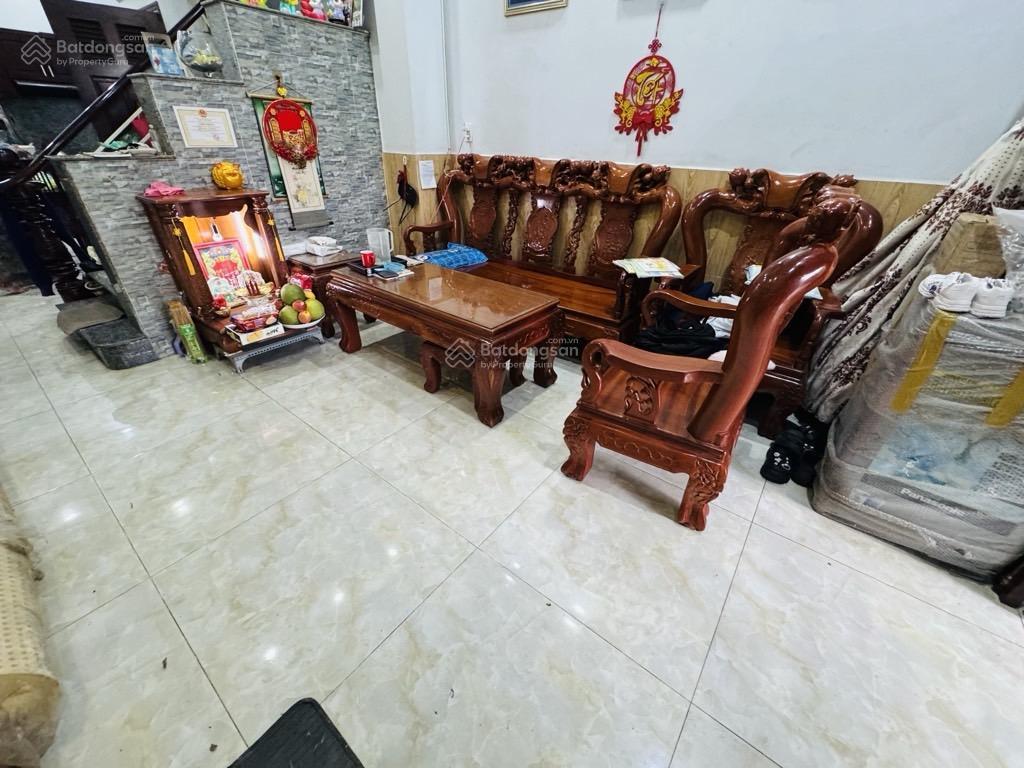 Nguyễn văn khối  hẻm xe hơi  4m x 15m , 3 tầng  chính chủ ở  nhỉnh 6 tỷ