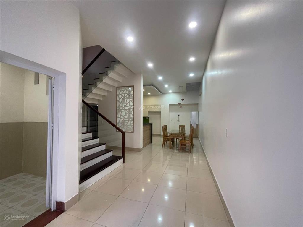 Hẻm xe hơi lê đức thọ  6.5m x 15m  4 tầng  nhà chủ ngộp gấp bán