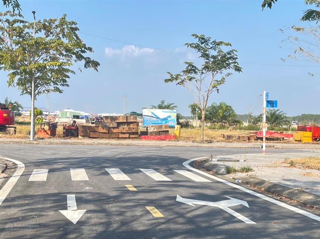 Tôi chính chủ cần bán gấp 2 lô liền kề dự án dragon pearl mt đường 12m giá 19tr8/m2 dt 180m2, shr