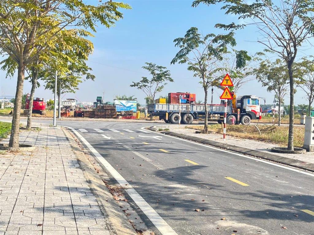 Kẹt tiền bán lô góc nội bộ f138 dự án dragon pearl view bệnh viện giá 2ty049 dt 90m2 shr