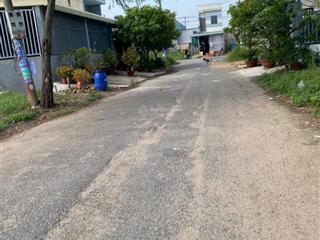 Chính chủ cần bán gấp lô góc ngay đường 26a xã đức hòa long an, dt 12x12 giá 17tr5/m2 shr cc ngay