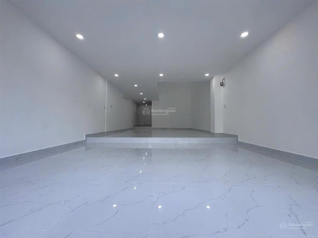 Chính chủ cần bán gấp căn nhà ngay mt đường 14a xã đức hòa tây ninh giá 5ty8 tl mạnh dt 125m2 shr