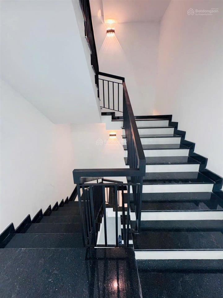 Chính chủ cần bán gấp căn nhà ngay mt đường 14a xã đức hòa tây ninh giá 5ty8 tl mạnh dt 125m2 shr