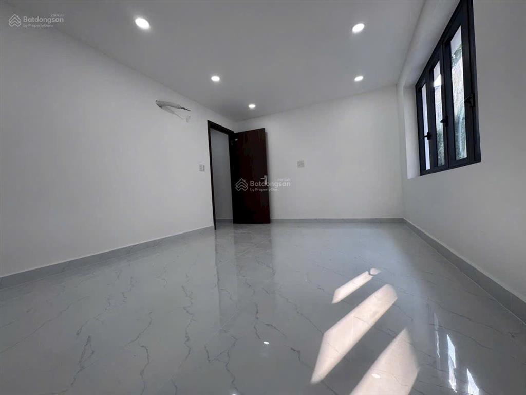 Chính chủ cần bán gấp căn nhà ngay mt đường 14a xã đức hòa tây ninh giá 5ty8 tl mạnh dt 125m2 shr