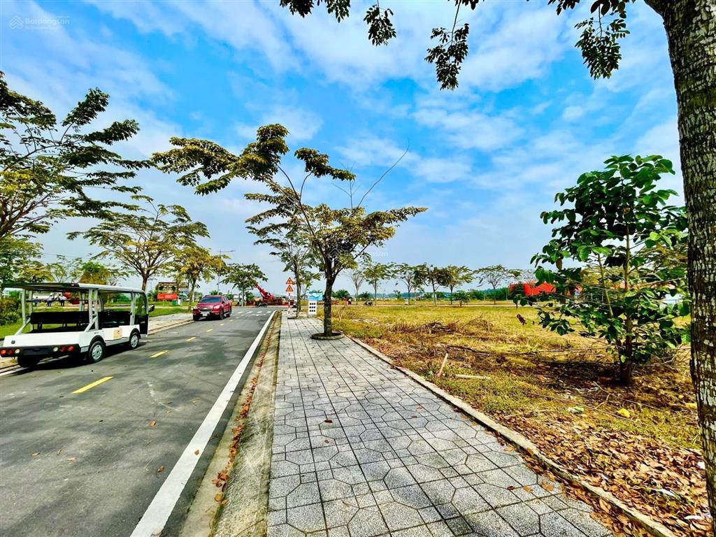 Bán lô b438 dự án dragon pearl mt tỉnh lộ 10 giá 2ty049 dt 90m2 view trường học shr công chứng