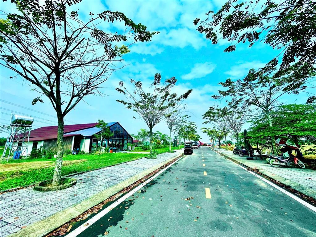 Bán lô b438 dự án dragon pearl mt tỉnh lộ 10 giá 2ty049 dt 90m2 view trường học shr công chứng