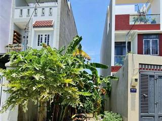 Đối diện vin hóc môn  mtd dương công khi chủ định cư bán gấp lô 80m2 shr cạnh vđ3 giá 1tỷ65