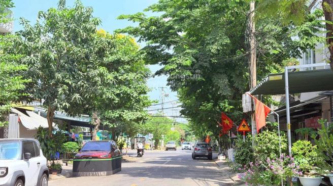 Mtđ đinh đức thiện  bán gấp lô đất 95m2 gần chợ bình chánh kdc đông đúc giá 2t5 công chứng